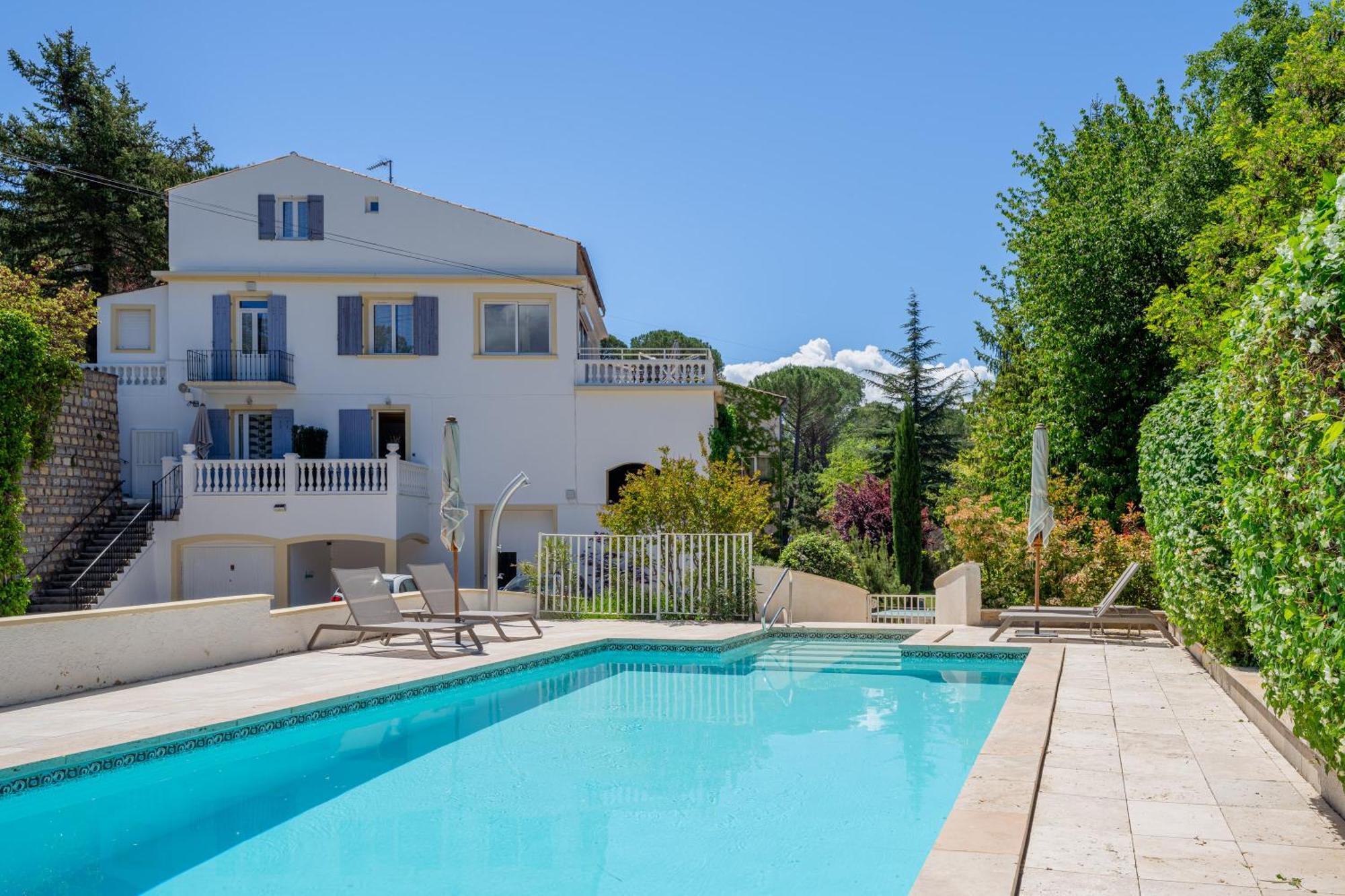 Residence Les Ecureuils Gréoux-les-Bains Exterior photo